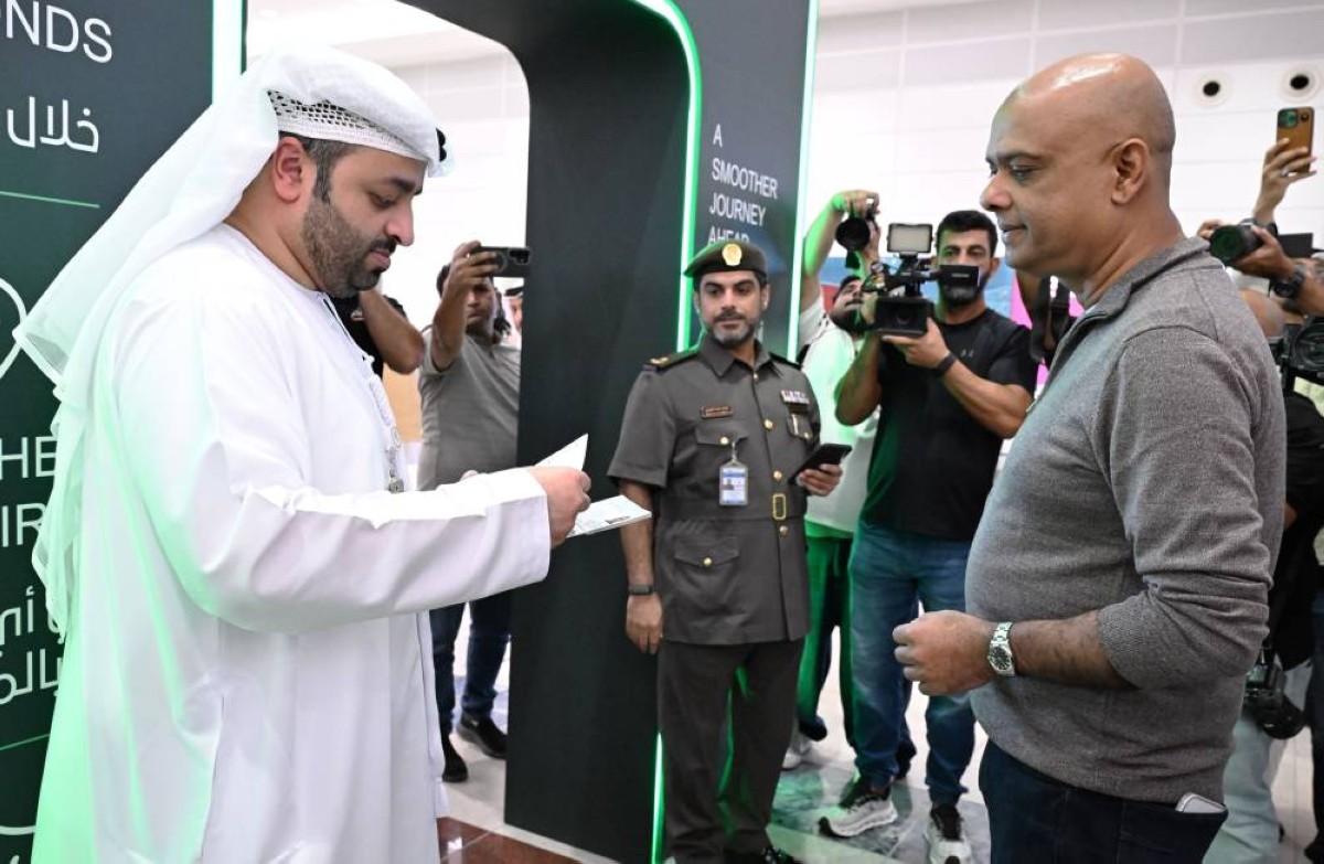 إقامة دبي تطلق "كليك وسافر" لإنجاز إجراءات المسافرين خلال 12 ثانية