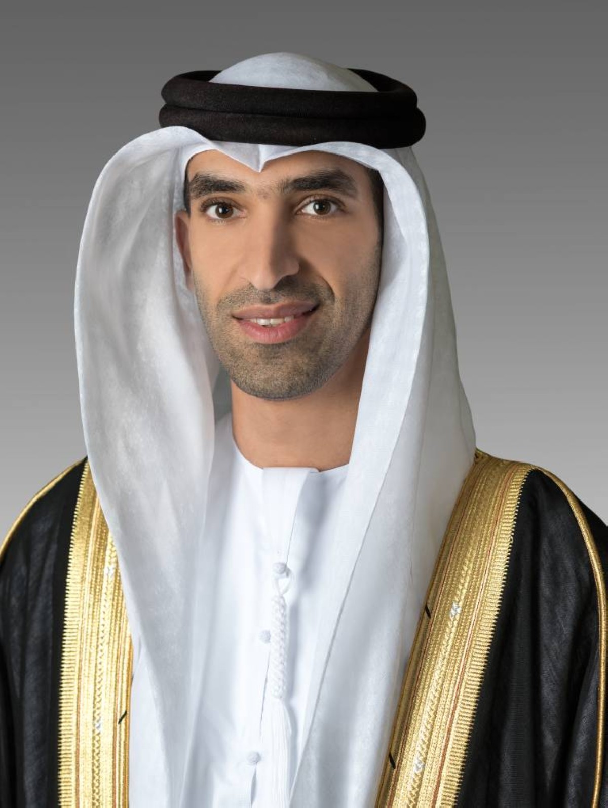 الزيودي يبحث توسيع شراكات الإمارات التجارية والاستثمارية بقمة AIM