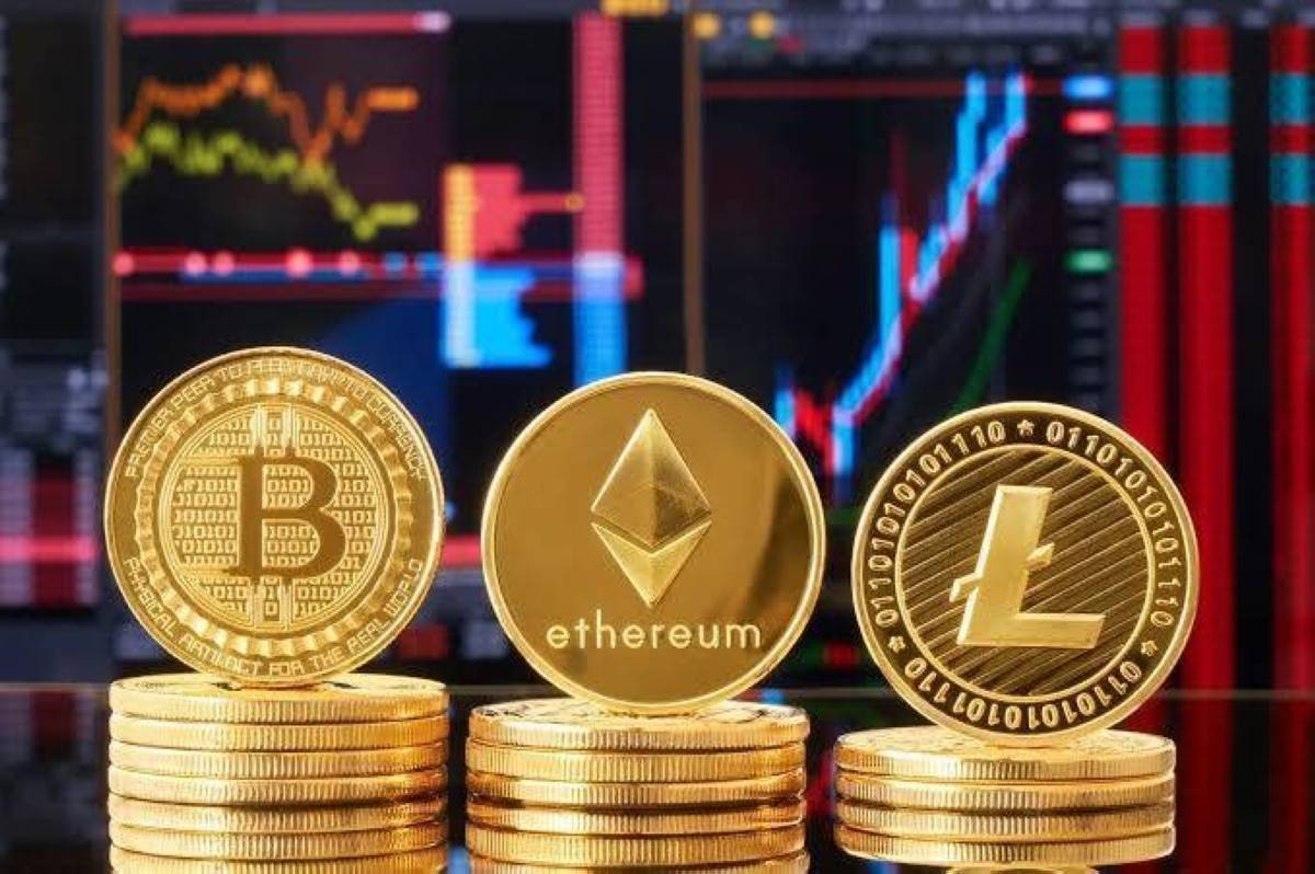 تراجع جماعي بأسعار العملات المشفرة