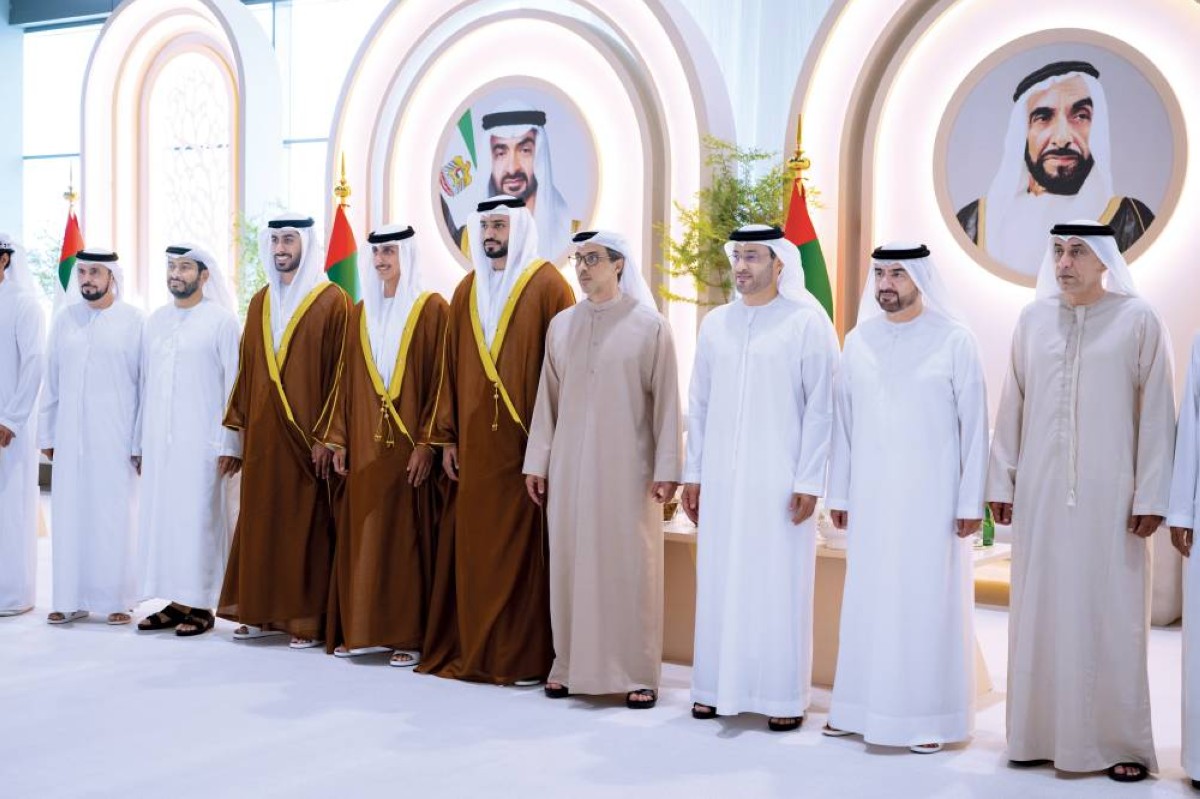 منصور بن زايد: نعتز بمناسبات تعكس أصالة مجتمعنا وترابطه
