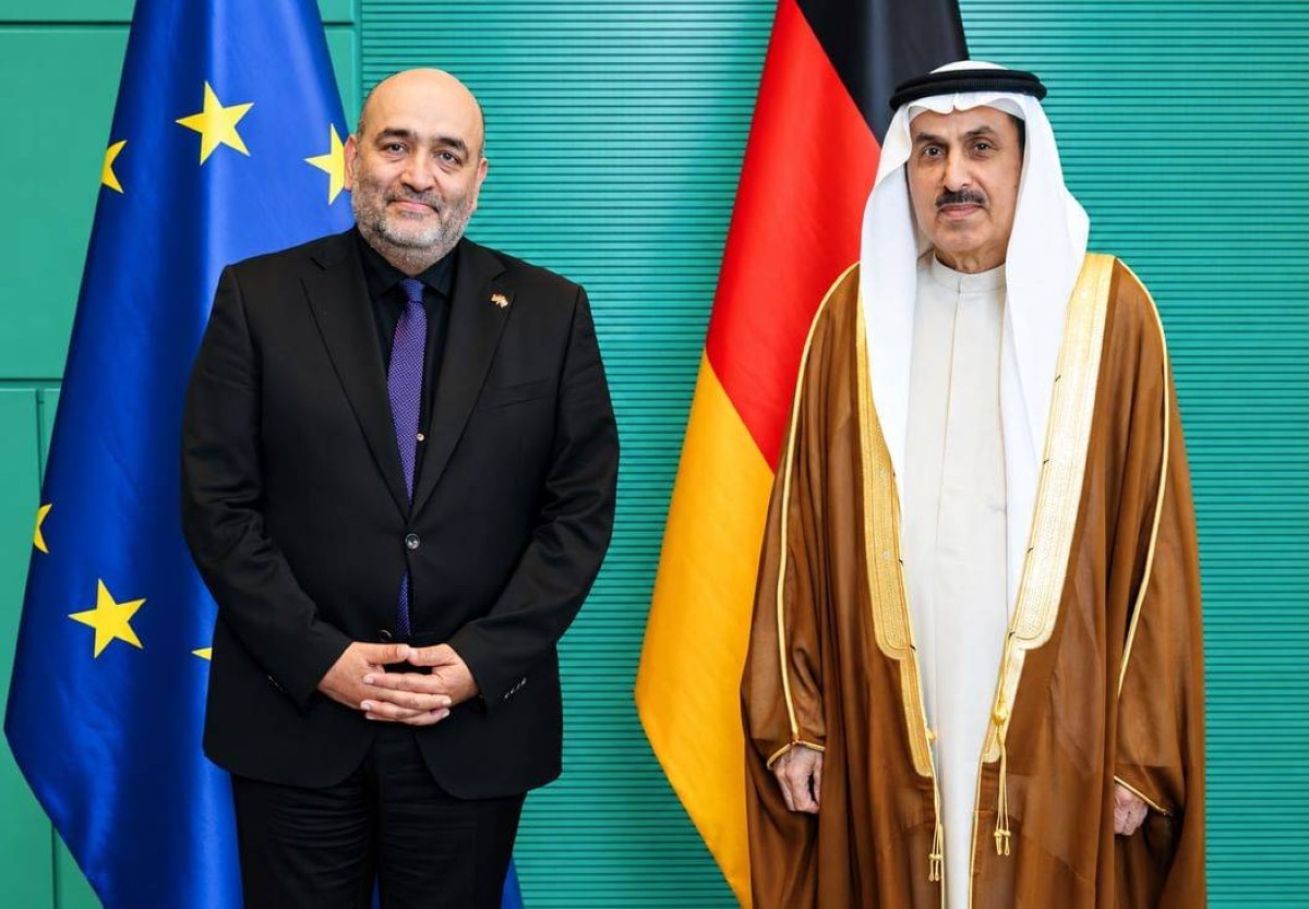صقر غباش يلتقي نائب رئيس البوندستاغ الألماني ويبحثان تعزيز التعاون البرلماني