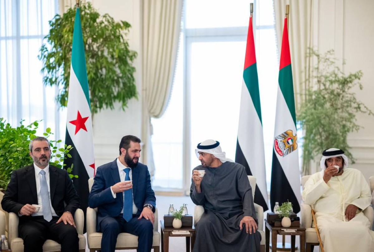 محمد بن زايد وأحمد الشرع: مواصلة دفع مسار العلاقات الإماراتية السورية لتحقيق التنمية والازدهار