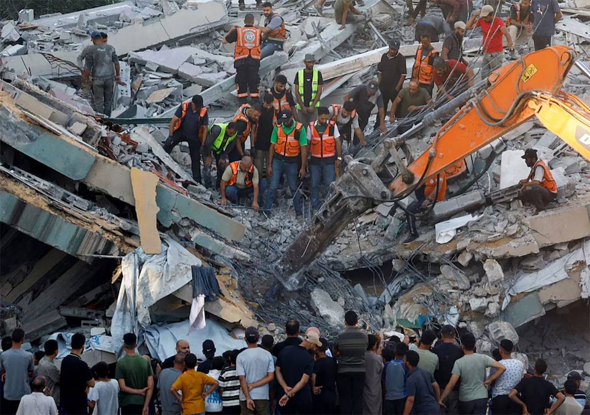 غزة.. وفاة21 شخصاً بينهم 12 طفلاً بانهيار مبنى