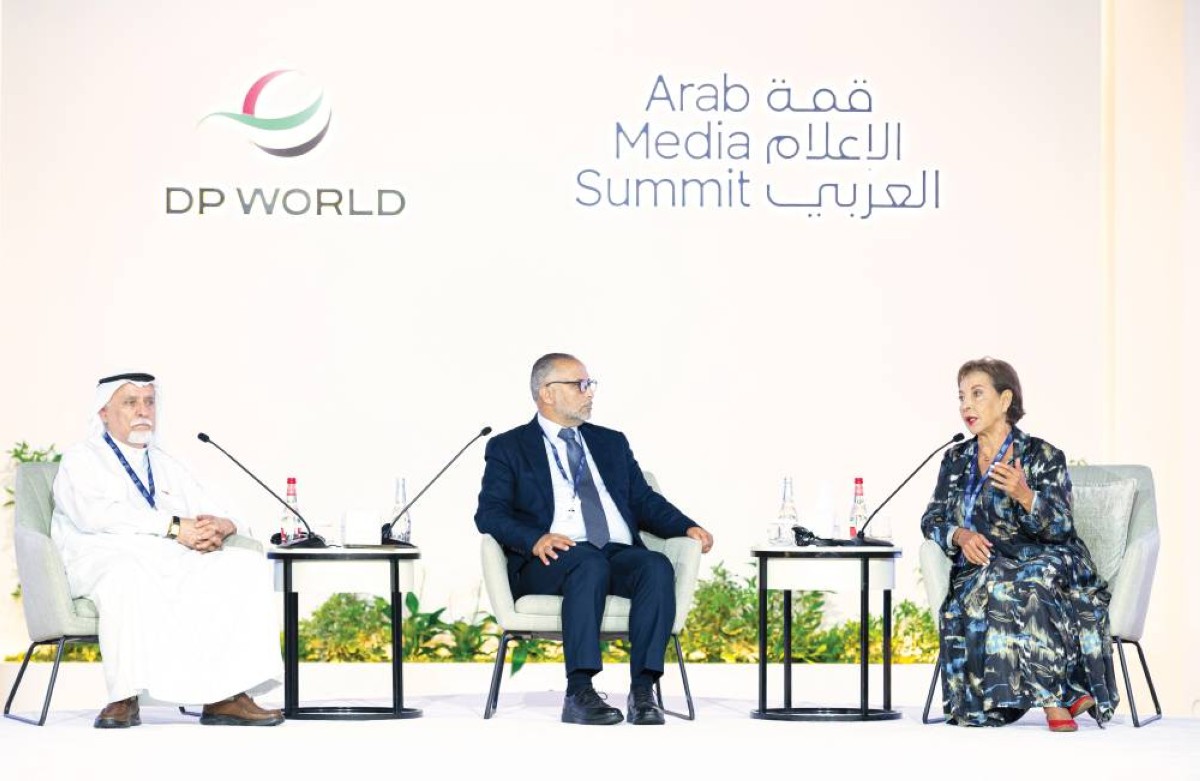 مناقشة تحديات المصداقية في المشهد الإعلامي