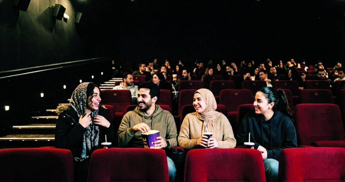 كيف يفسد الضجيج طقوس السينما؟