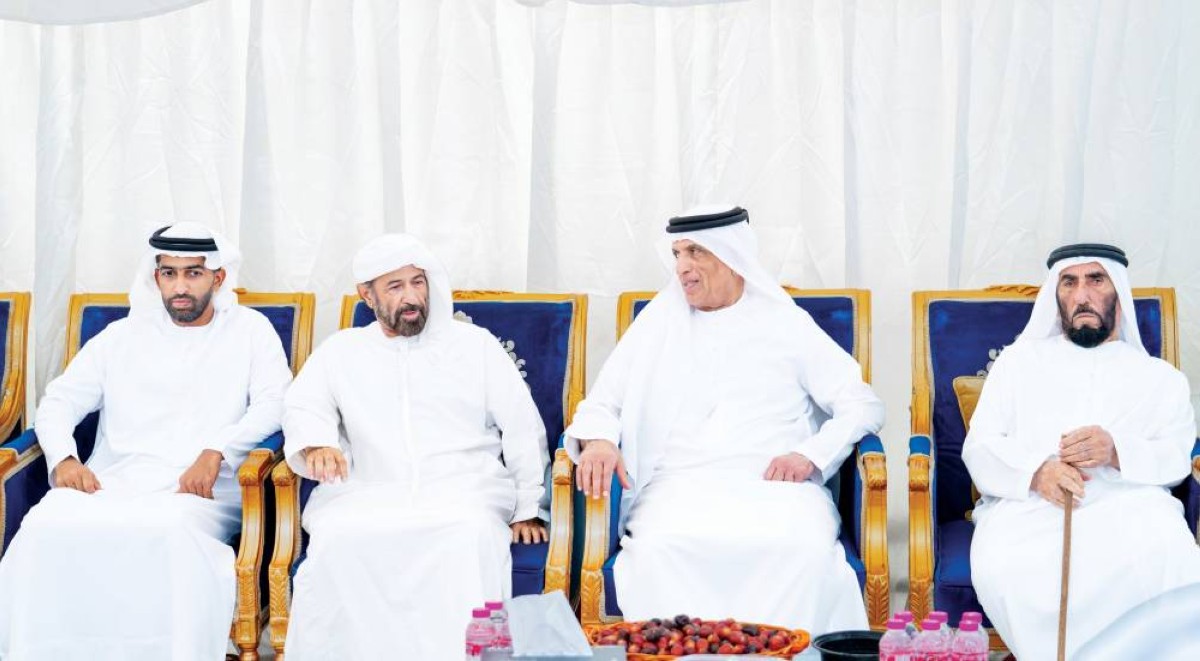 سعود بن صقر يعزي في وفاة سيف الخاطري