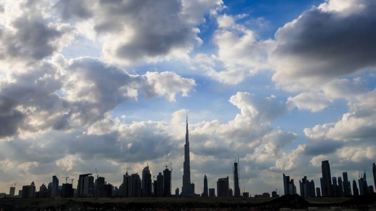 الطقس ودرجات الحرارة المتوقعة في الإمارات غداً