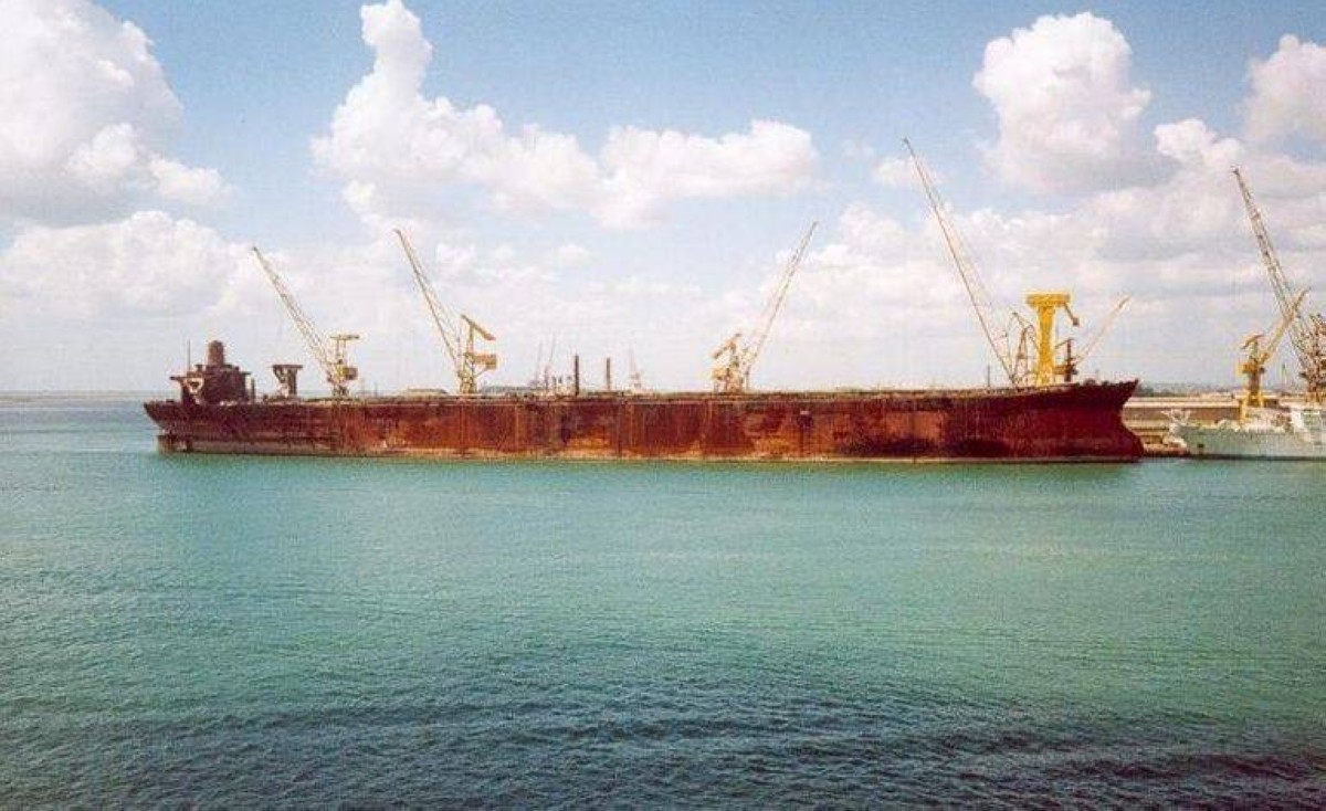 شح الناقلات العملاقة يهدد شريان النفط العالمي