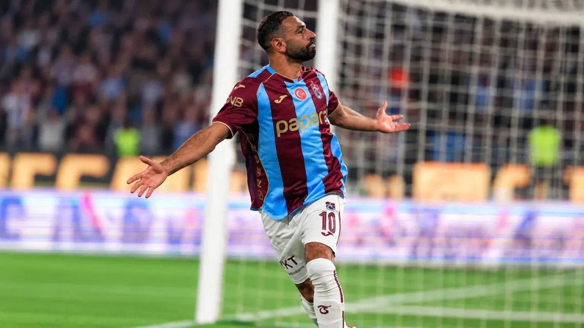 بعد ثلاثيته المدوية.. ماذا قال تيري هنري عن محمد صلاح؟
