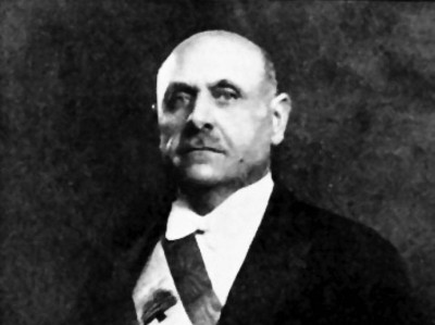 1943 انتخاب بشارة الخوري رئيساً للبنان.